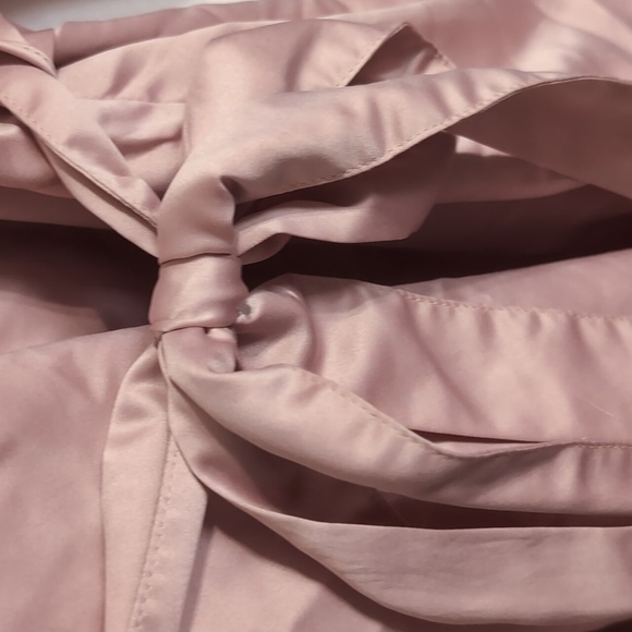 Serra Dusty Rose Pink Ruffled Satin Robe Size Large/Extra Large - Picture 4 of 5